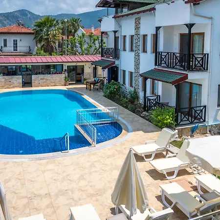 Hotel Loya *